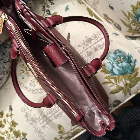 Michael Kors handbag - Picture 4 of 8